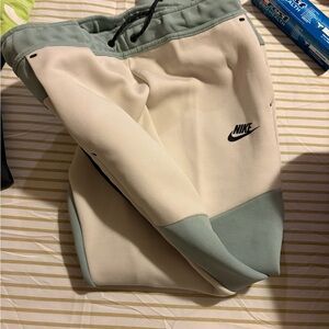 Nike Kids' Cream and Gray Sweatpants